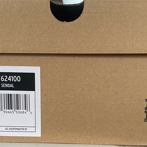 Dr Marten’s White Sendel Twin Half Zip boots.  NIB 1460 Women’s Fashion Boots - Picture 2 of 2